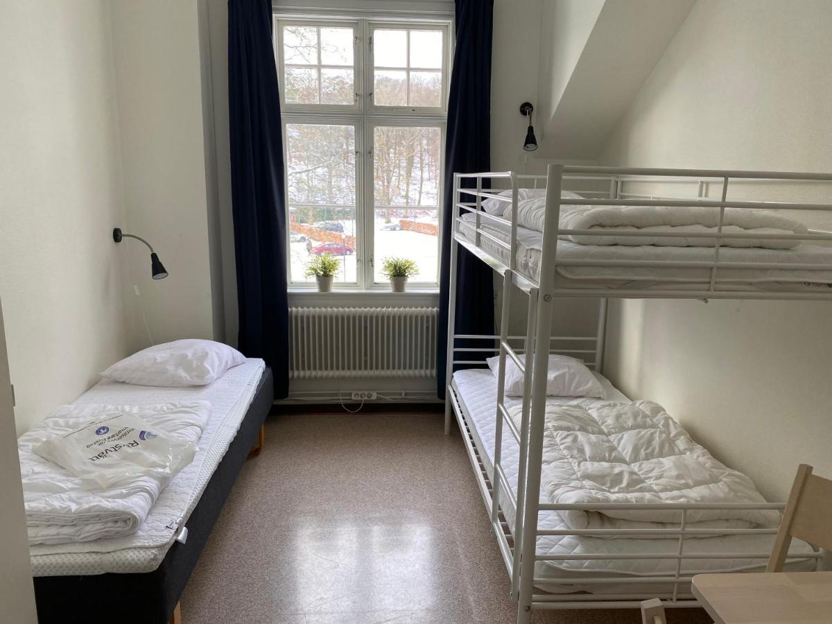 Ronneby Brunnspark Vandrarhem Och B&B Bagian luar foto
