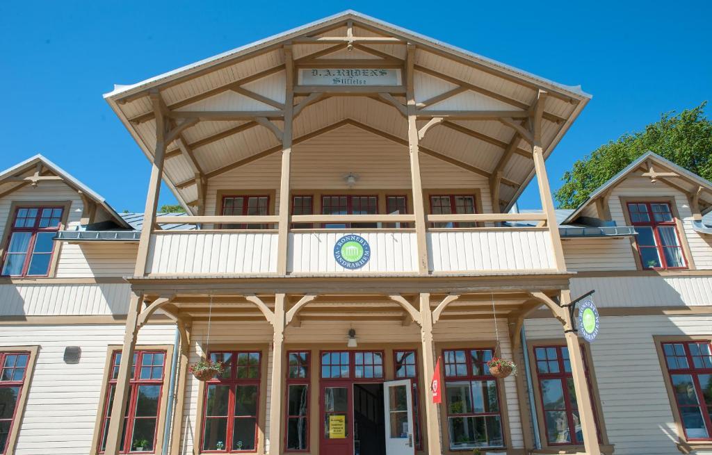 Ronneby Brunnspark Vandrarhem Och B&B Bagian luar foto