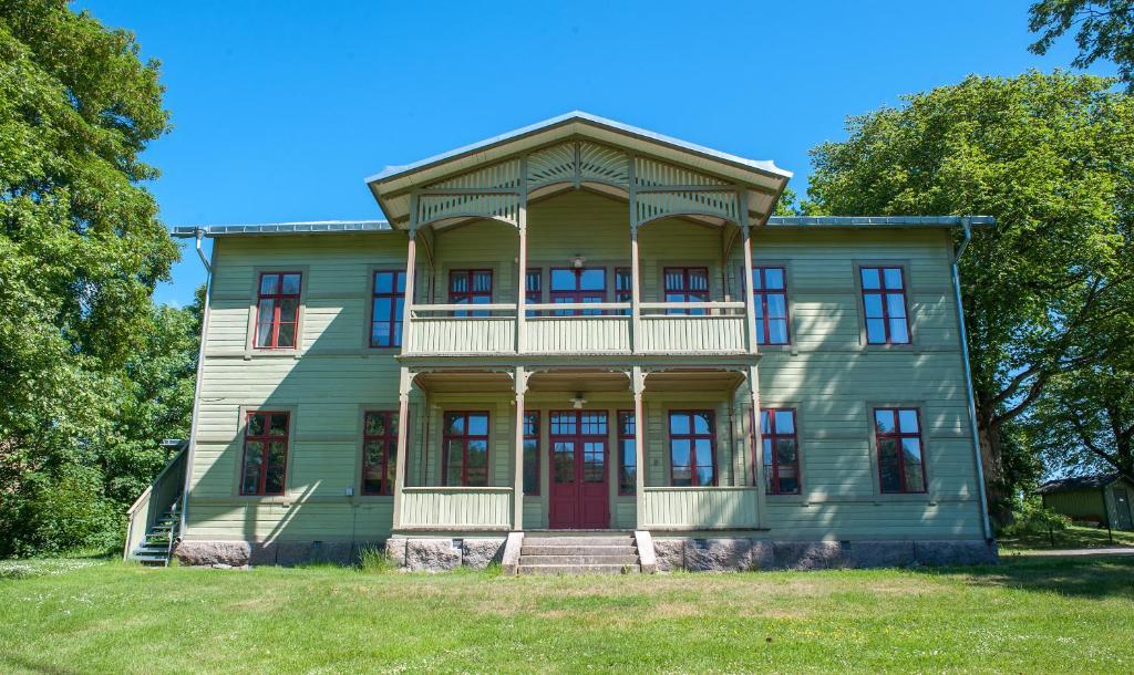 Ronneby Brunnspark Vandrarhem Och B&B Bagian luar foto