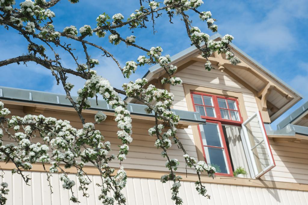 Ronneby Brunnspark Vandrarhem Och B&B Bagian luar foto